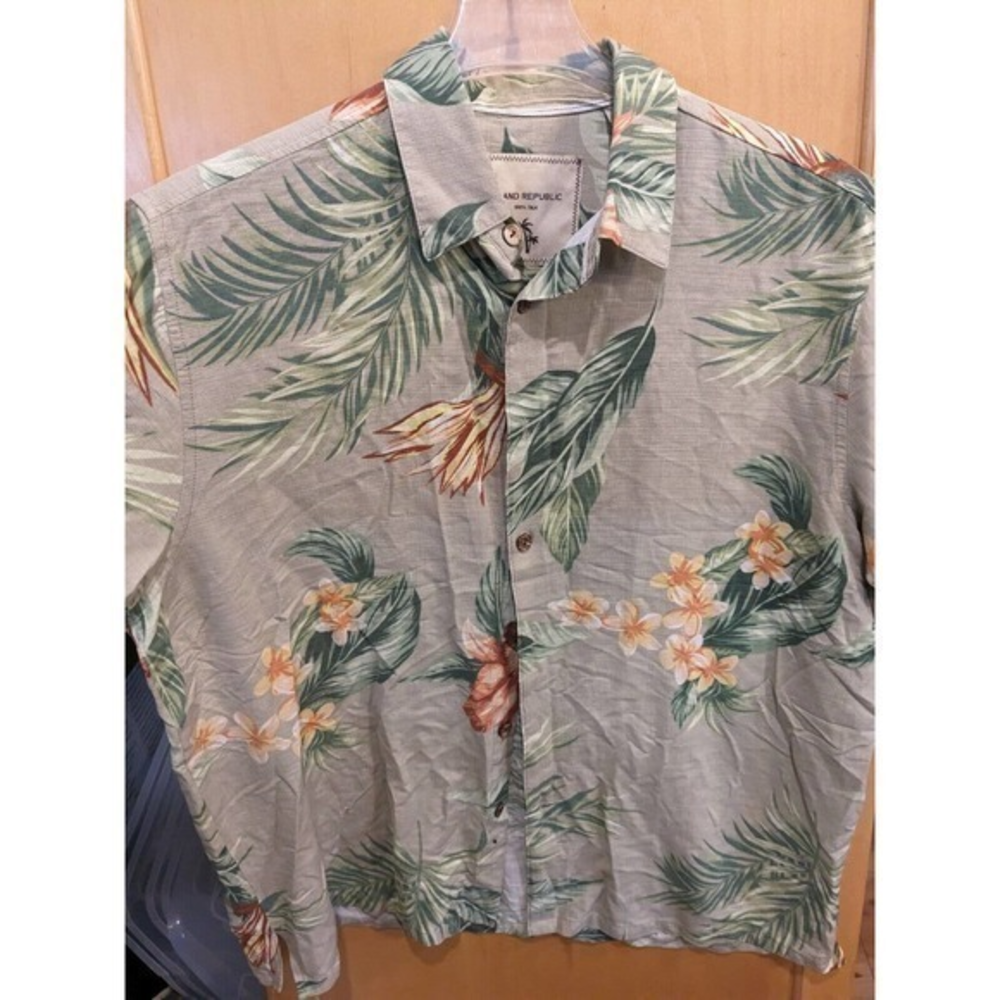Island Republic Hawaiian Button Down Shirt SUPER SOFT 100%‎ Silk green floral LG